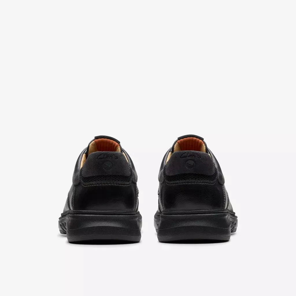Clarks Men's Un Briley Pace Shoes Wide