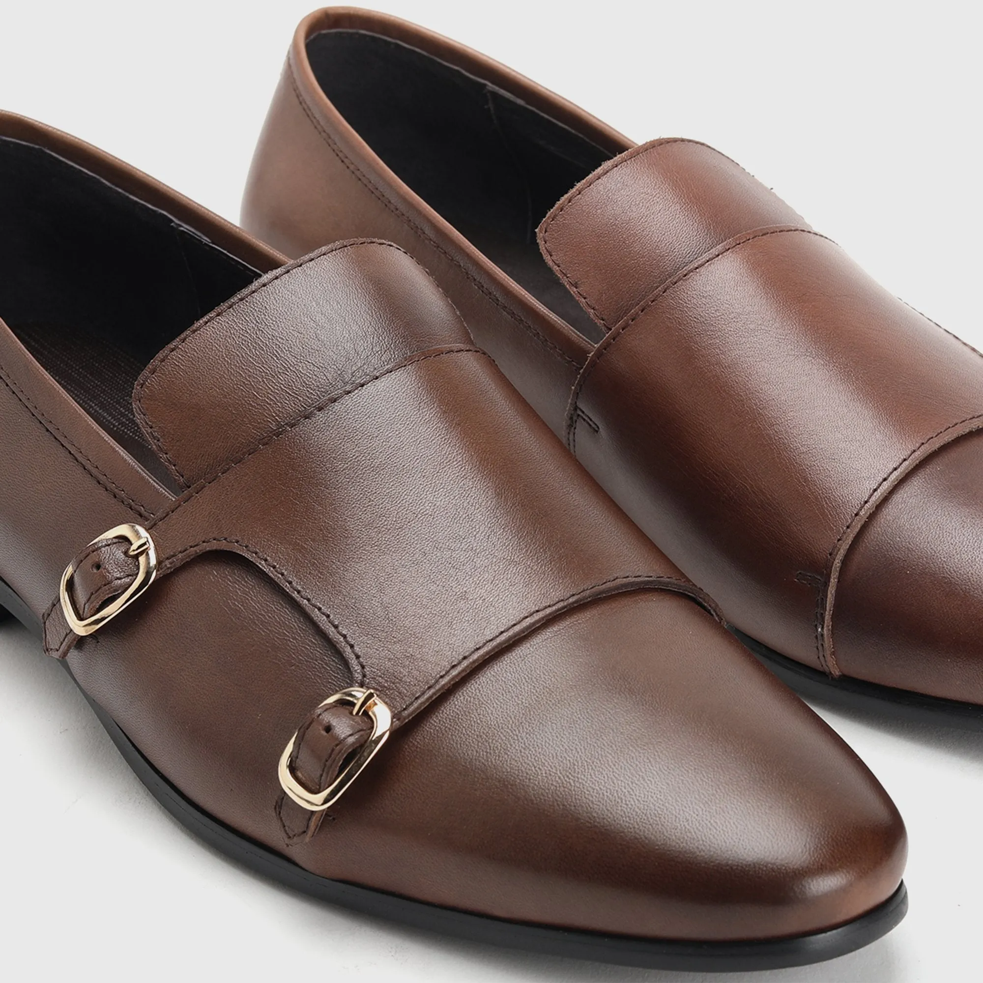 Double Buckle Low Cut Monk