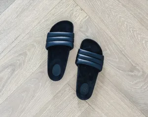 Ornament Mumi Slides | Black
